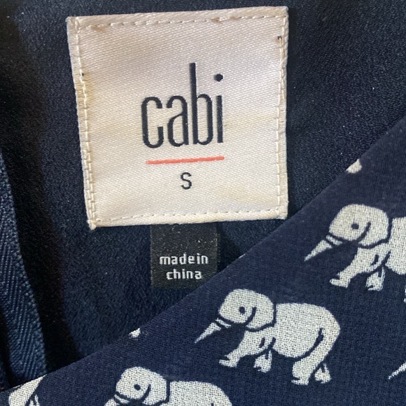 Cabi top-  super cute and flattering! - Picture 2 of 3